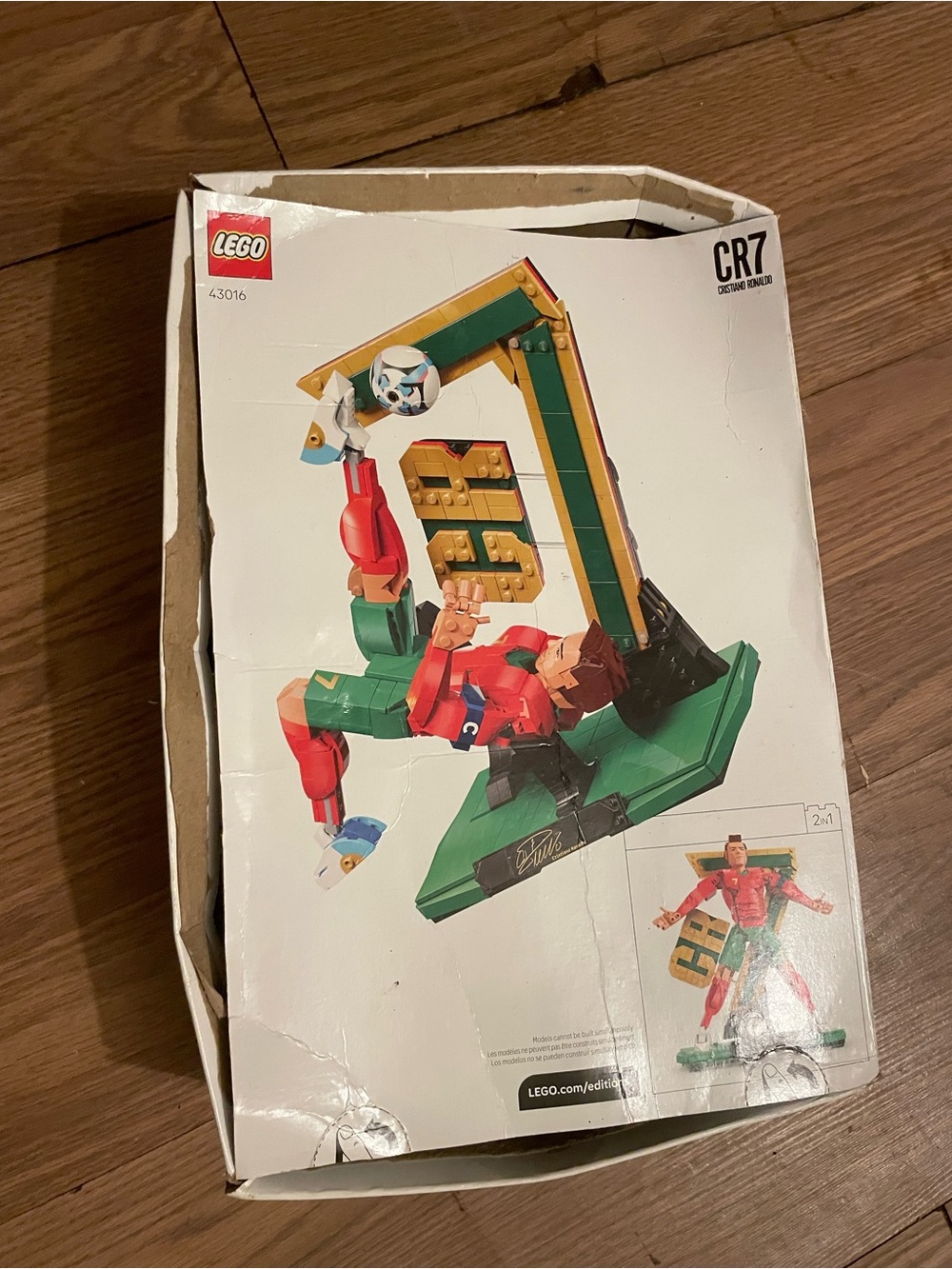 LEGO Soccer Acrobat Set in Green, Red, Yellow, White, Blue
